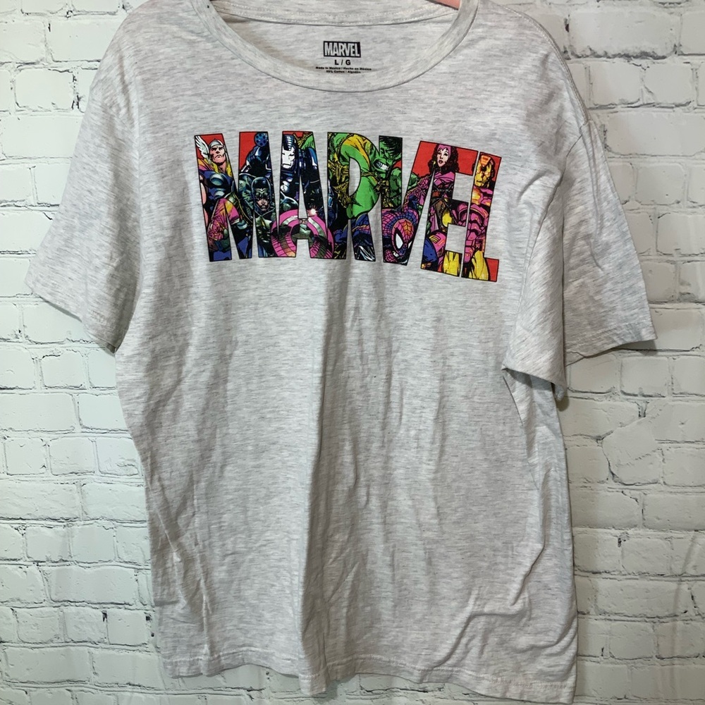 Marvel 🔥 Colorful Graphic Tee Size Large